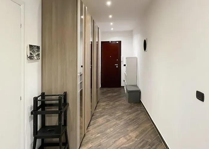 Roominrome Alexander Apartment